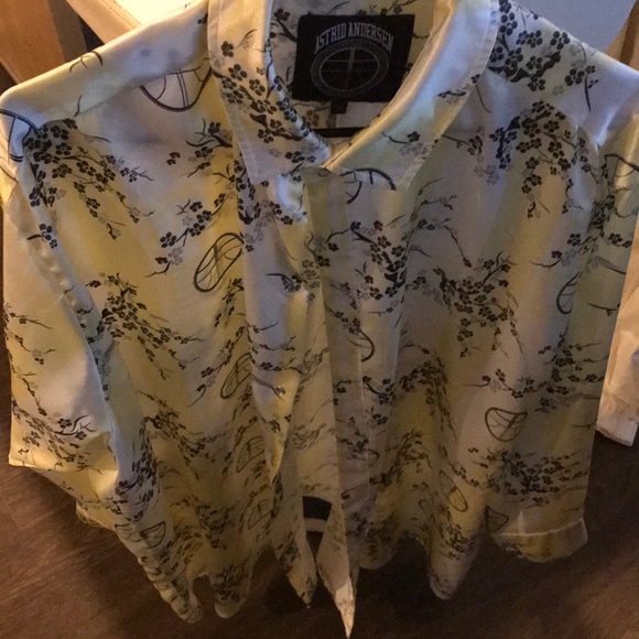 Shirt - Picture 3 of 3